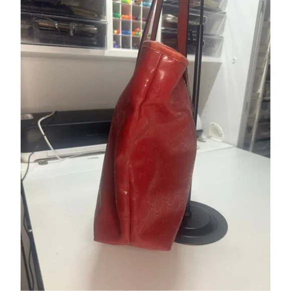 325. Red Gucci Tote Bag - Picture 11 of 16